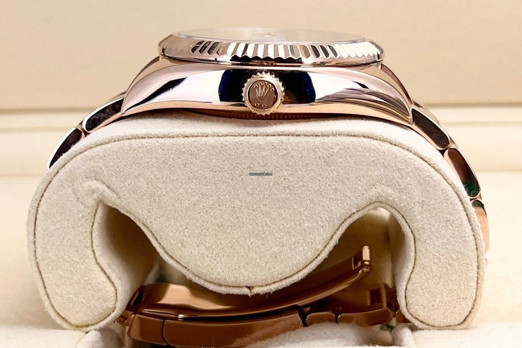 Sky-Dweller 18K Roségold, Jahreskalender, Sundust-Zifferblatt