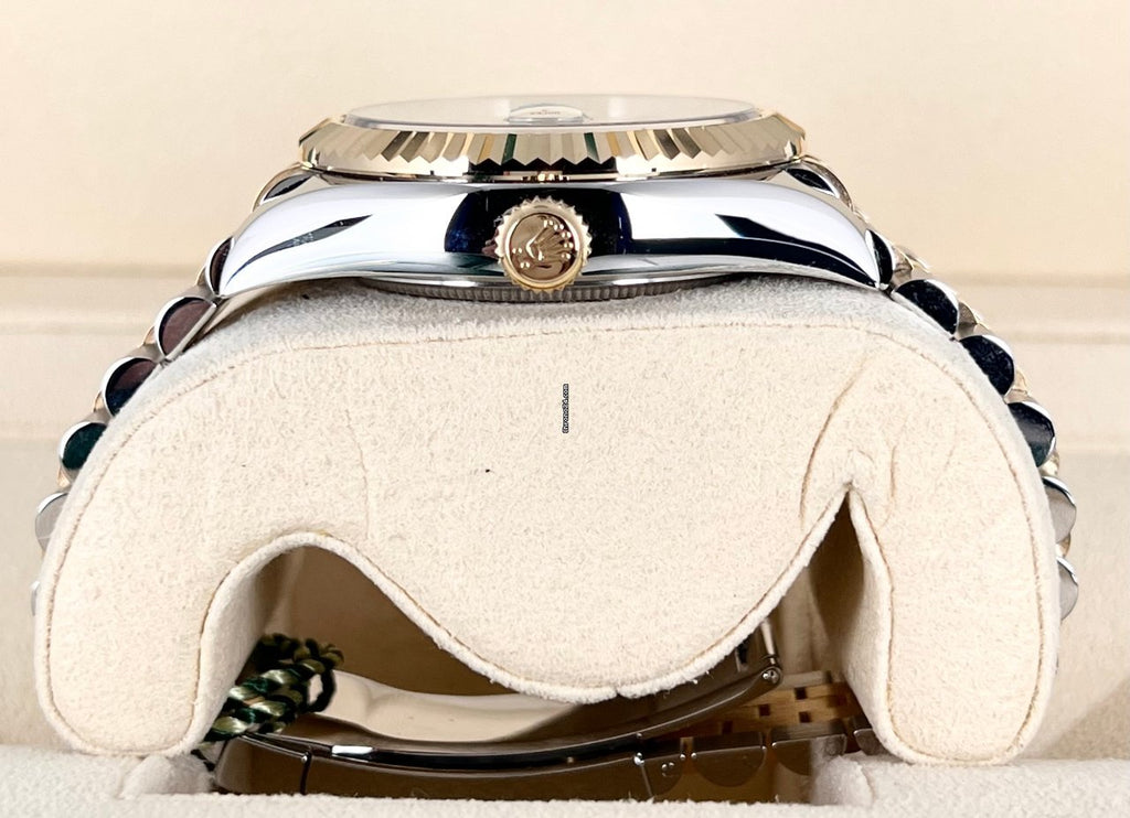 Sky-Dweller 42 weißes Zifferblatt, Stahl und 18K Gold