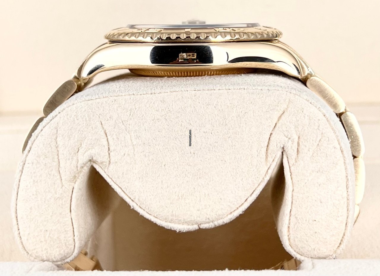Yacht-Master 40 18K Gelbgold, 2008, wie neu, nach Service 06/23