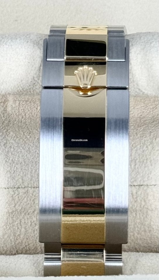 Sea-Dweller 43 mm Stahl Gold, Box und Papiere