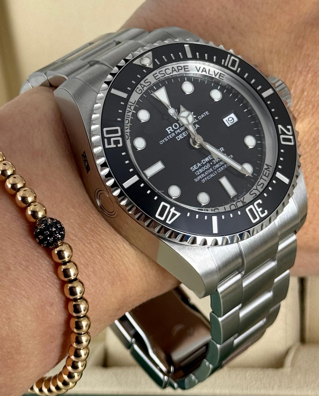 Sea-Dweller Deepsea mit Stickern, wie neu, Box & Papiere