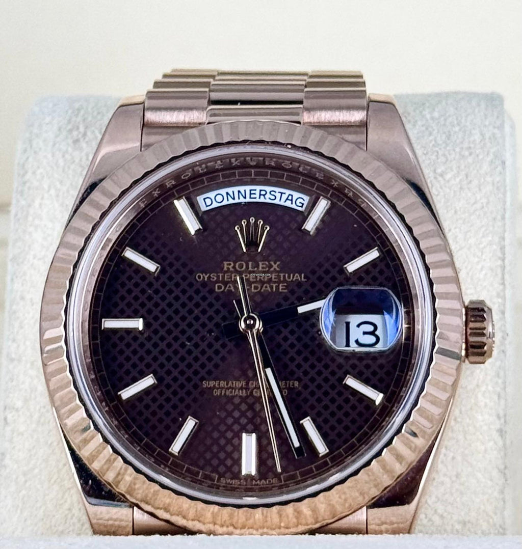 Day-Date 40mm Roségold LC100 Deutschland Schokoladenfarbenes Waffel-Zifferblatt Komplettset
