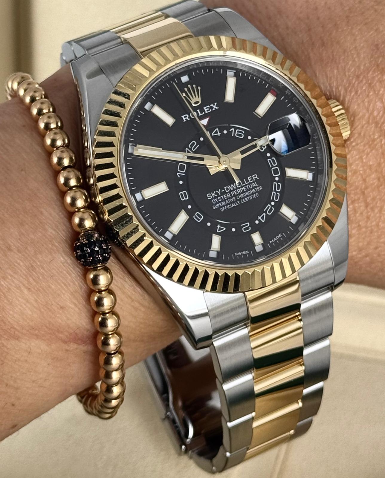 Rolex Sky-Dweller 42 mm Jahreskalender Box und Papiere Wie neu 2018