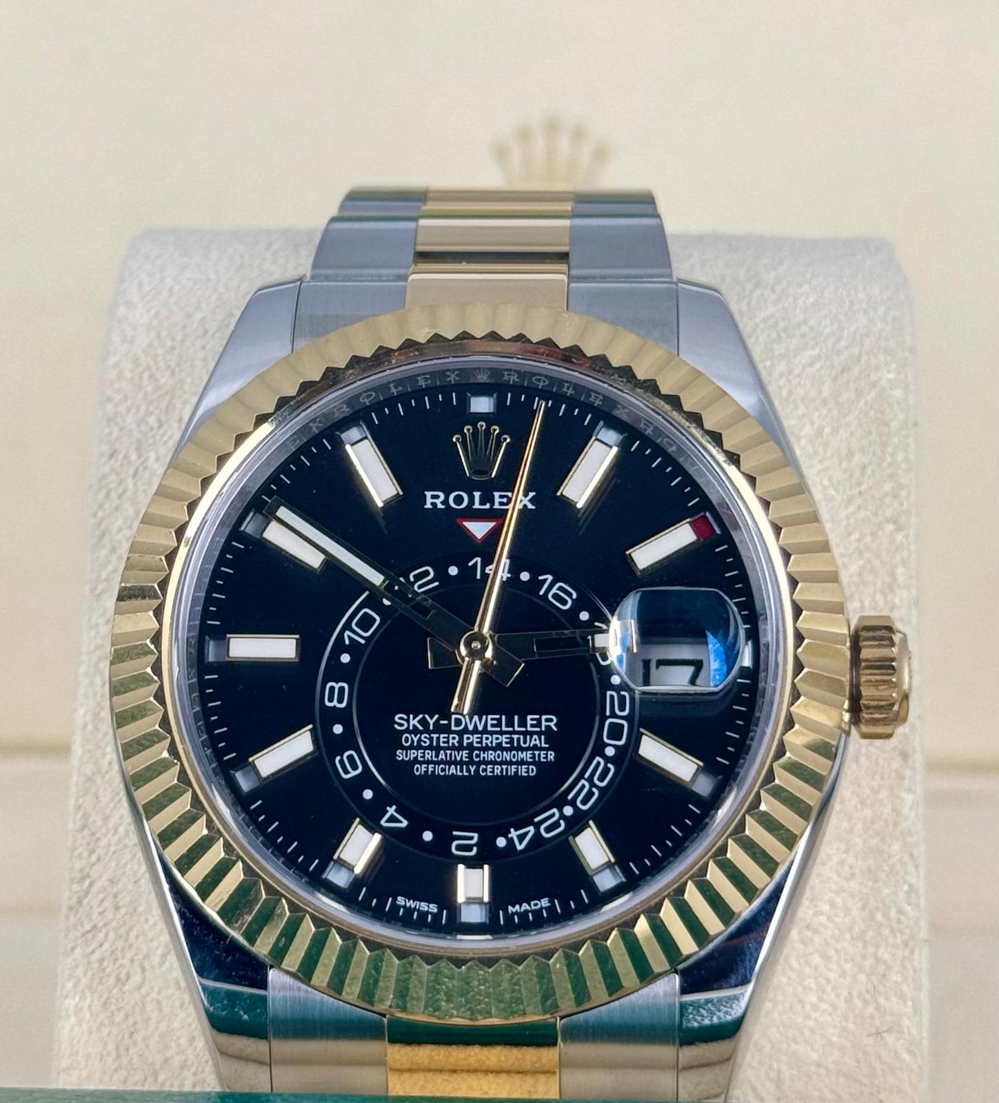 Rolex Sky-Dweller 42 mm Jahreskalender Box und Papiere Wie neu 2018