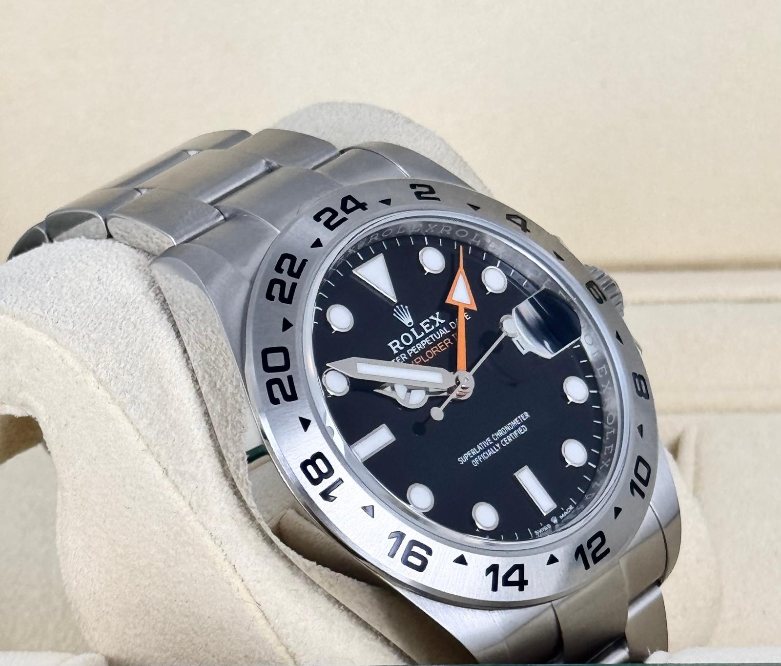Explorer II Schwarzes Zifferblatt NEU
