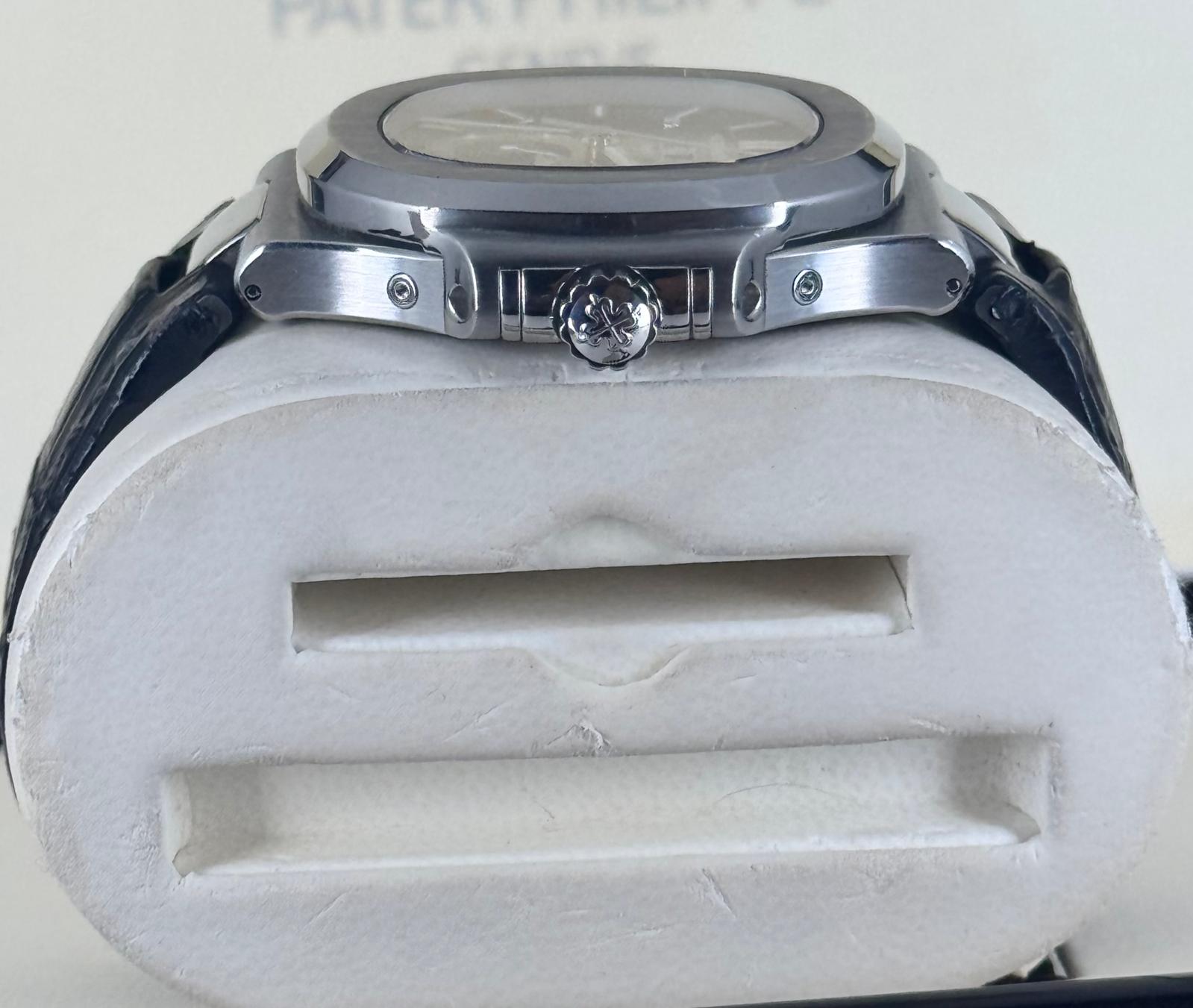 Patek Philippe Nautilus Dreifachkalender Mondphase 2014 Komplettset