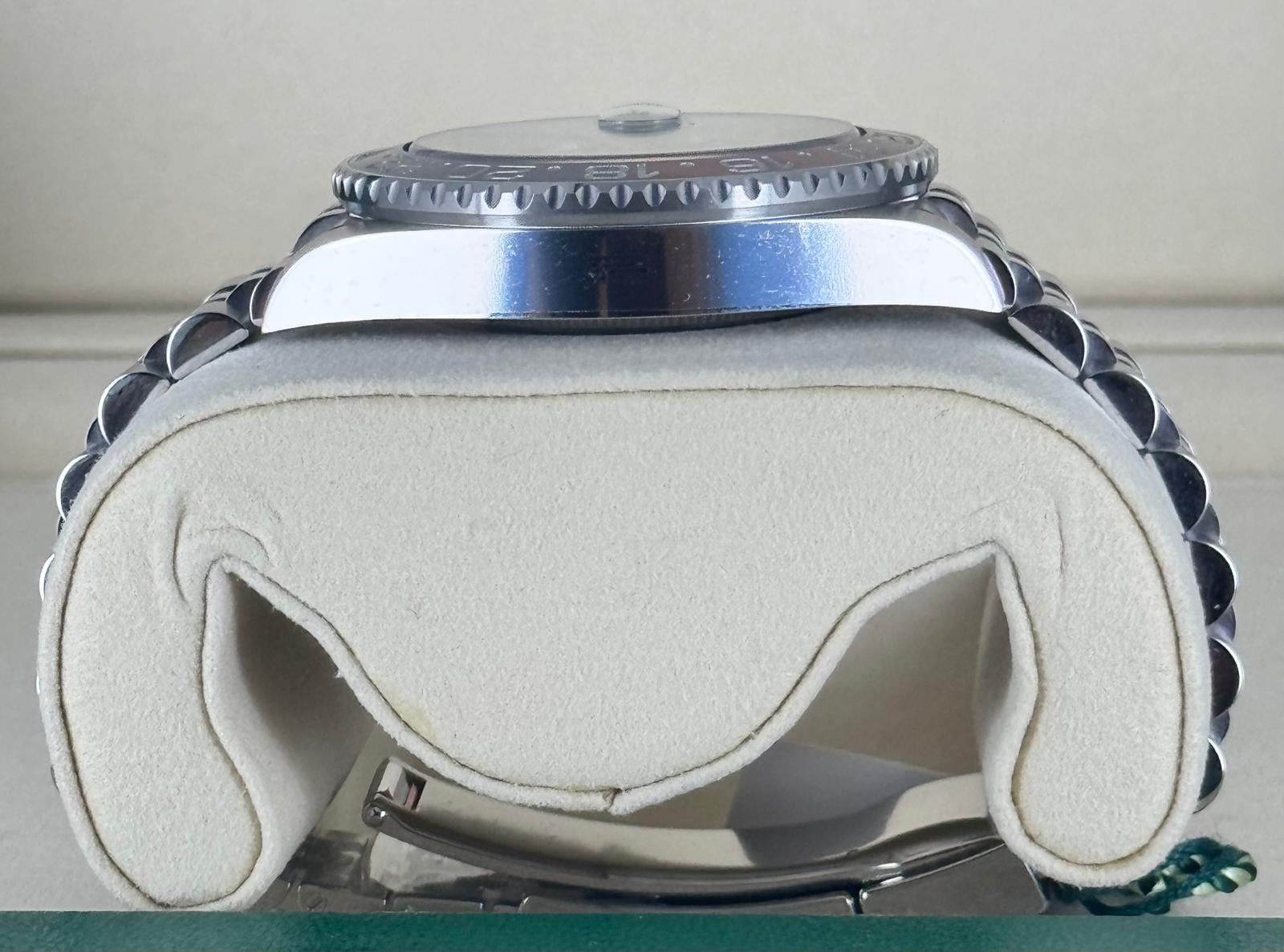 Rolex GMT-Master II Pepsi 2025 Vollständig mit Schutzfolien NEU 2025