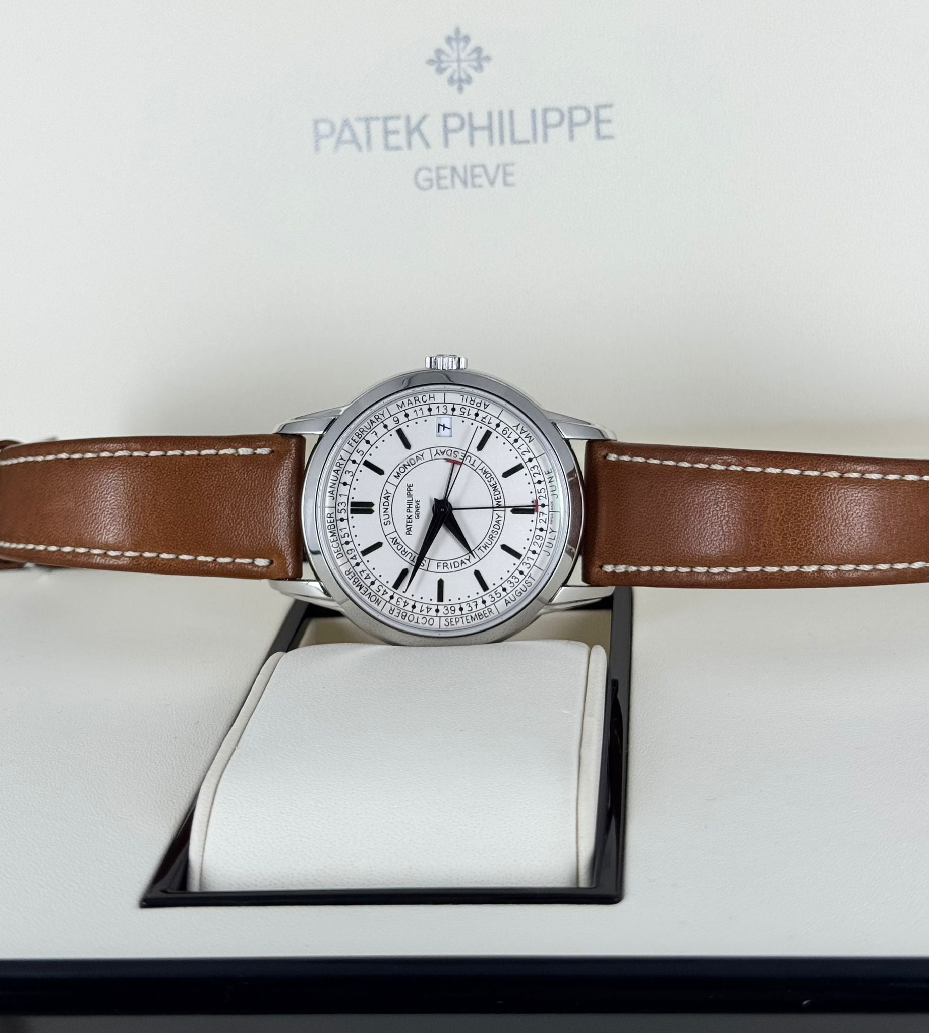 Patek Philippe Calatrava Weekly Calendar Unworn 2024 full set