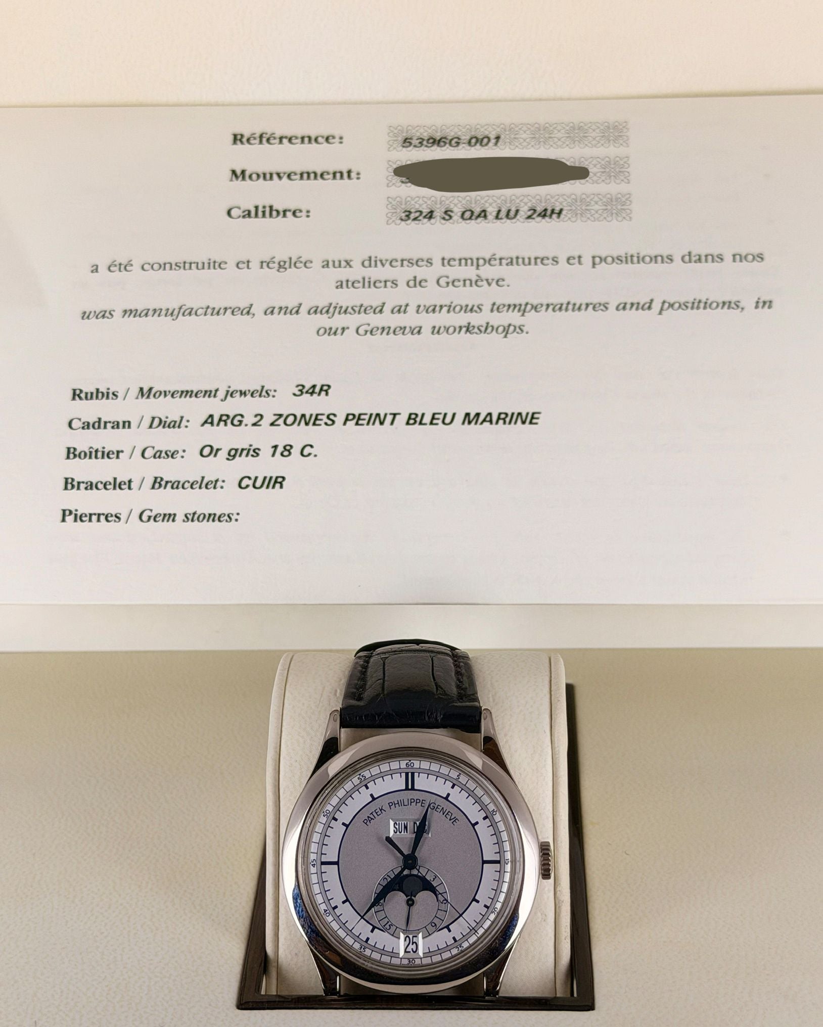 Patek Philippe Annual Calendar, 2008, 18K Weißgold, Box und Papiere, blaue Anzeigen