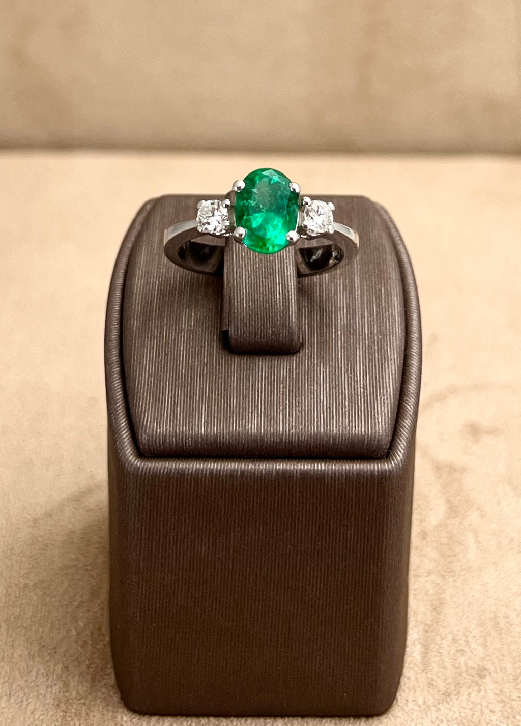 Smaragd-Diamantring