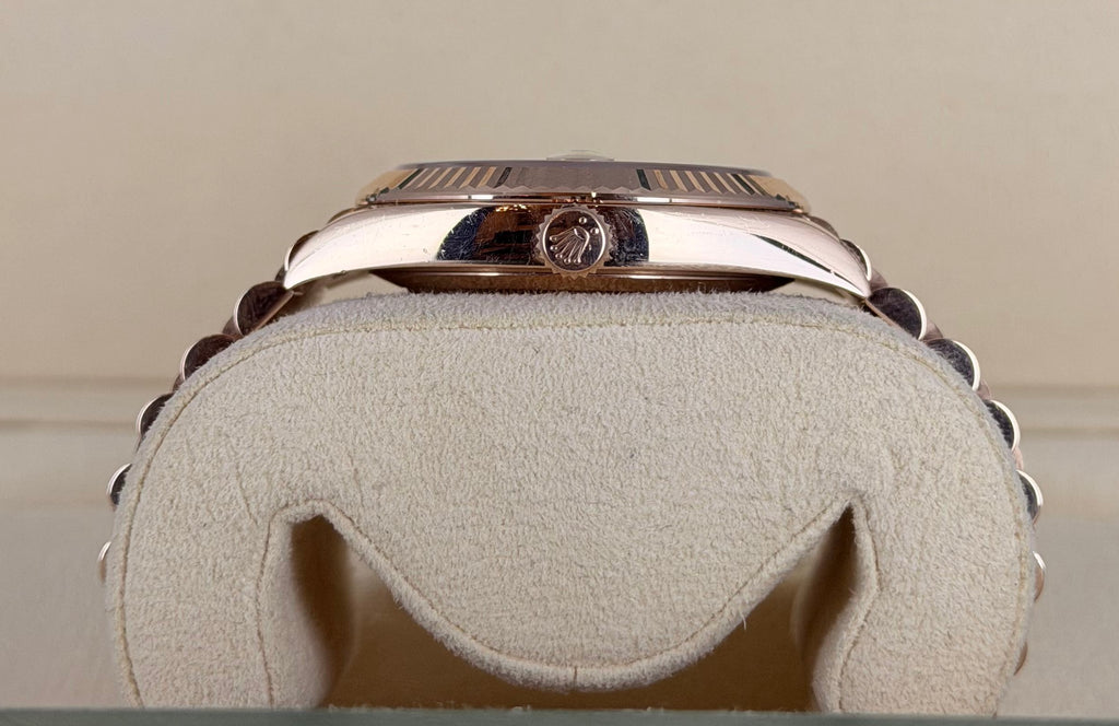 Rolex Day-Date 40 Baguette Sundust Zifferblat Box und Papieren