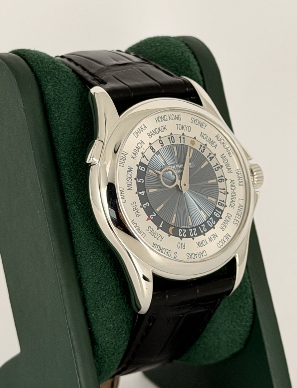 Patek Philippe World Time Platin 2020 Full Set 99% Neu