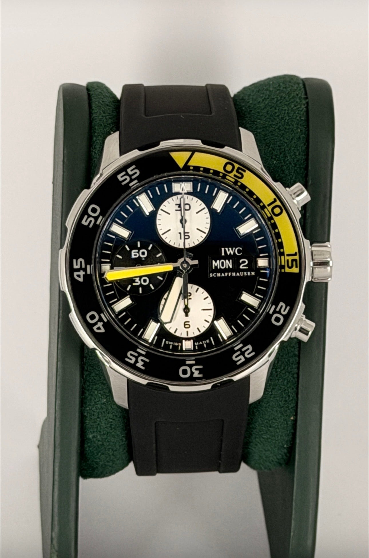 IWC Aquatimer Chronograph mit Box und Papieren + neues Armband