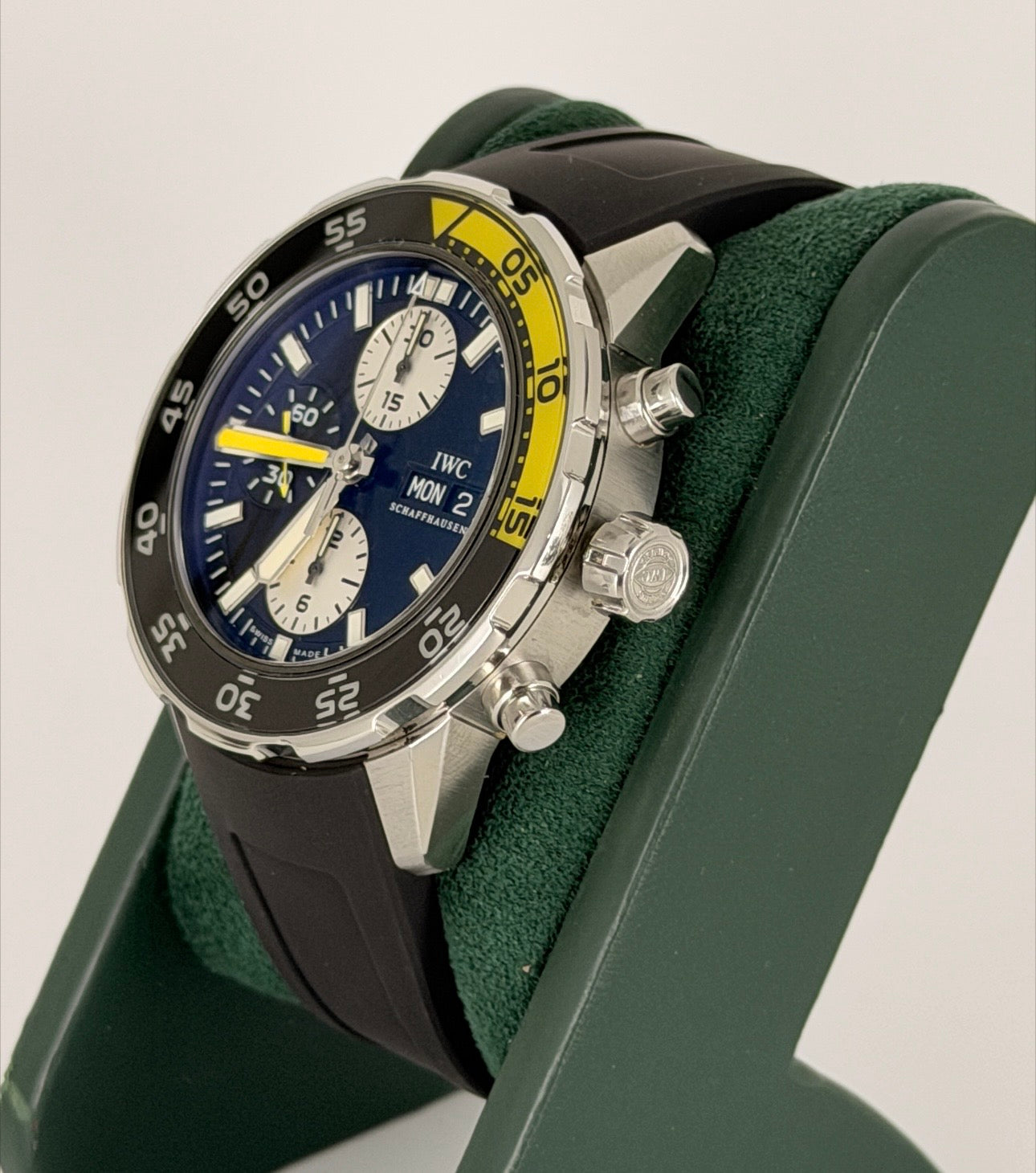 IWC Aquatimer Chronograph mit Box und Papieren + neues Armband