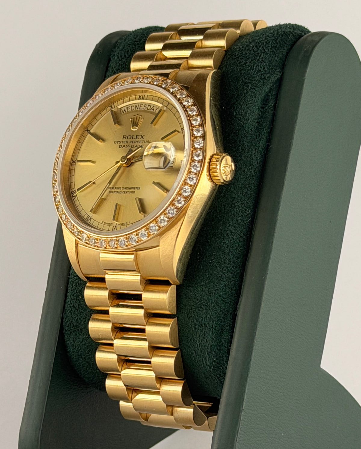Rolex Day-Date 36 mm mit Diamantlünette ab Werk