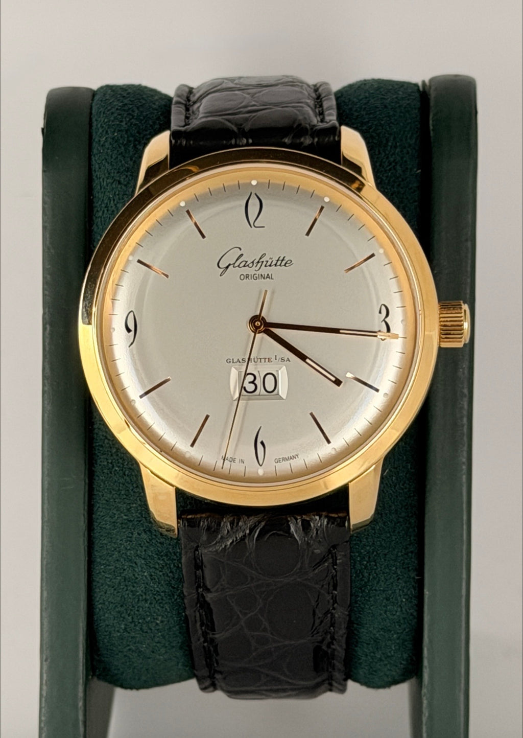 Glashütte Original Sixties Panorama Date 18k Gold Box Und GLasshute Zertifkat
