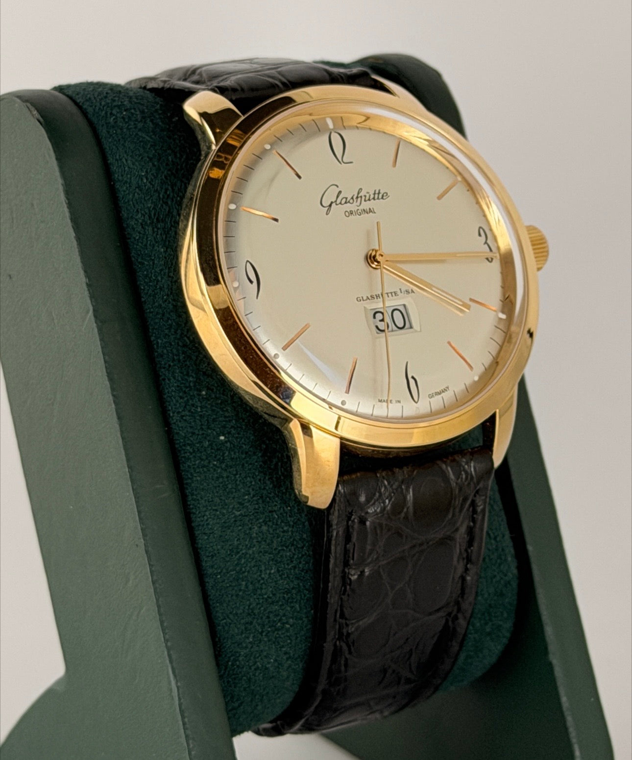 Glashütte Original Sixties Panorama Date 18k Gold Box Und GLasshute Zertifkat