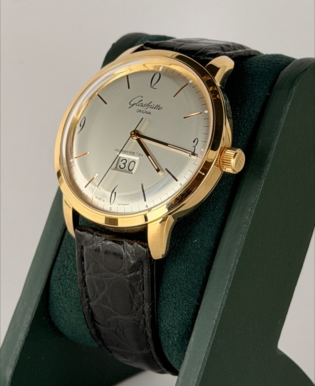 Glashütte Original Sixties Panorama Date 18k Gold Box Und GLasshute Zertifkat