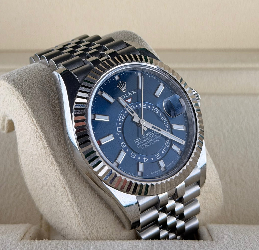 Rolex Sky-Dweller, blaues Zifferblatt, Jubilee-Armband, 12/2024, wie neu
