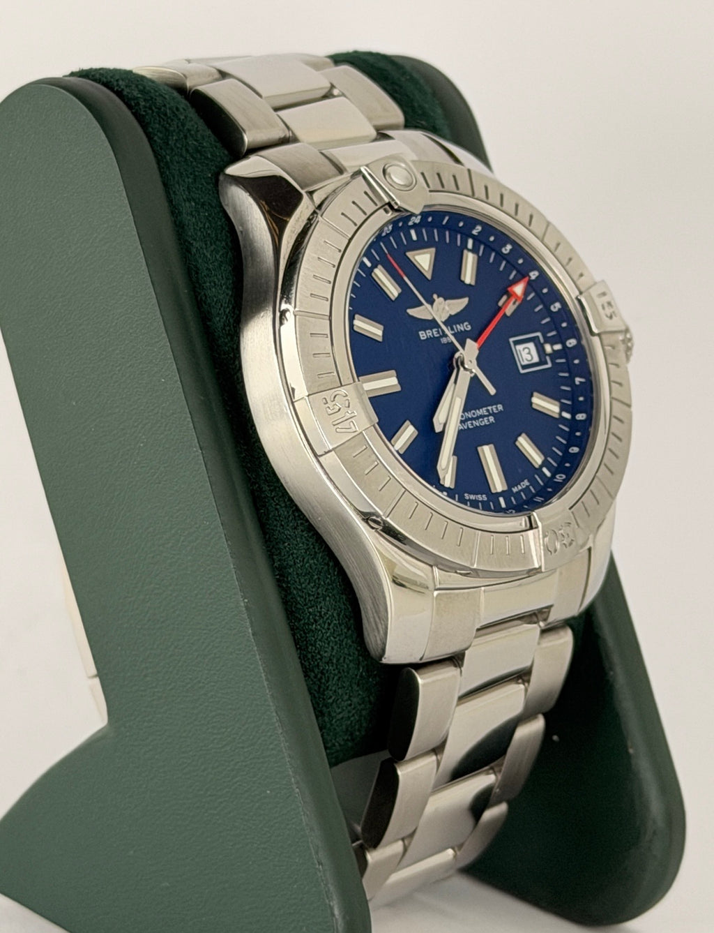 Breitling Avenger Automatic Gmt 45 Box und Papieren Wie Neu Zustand