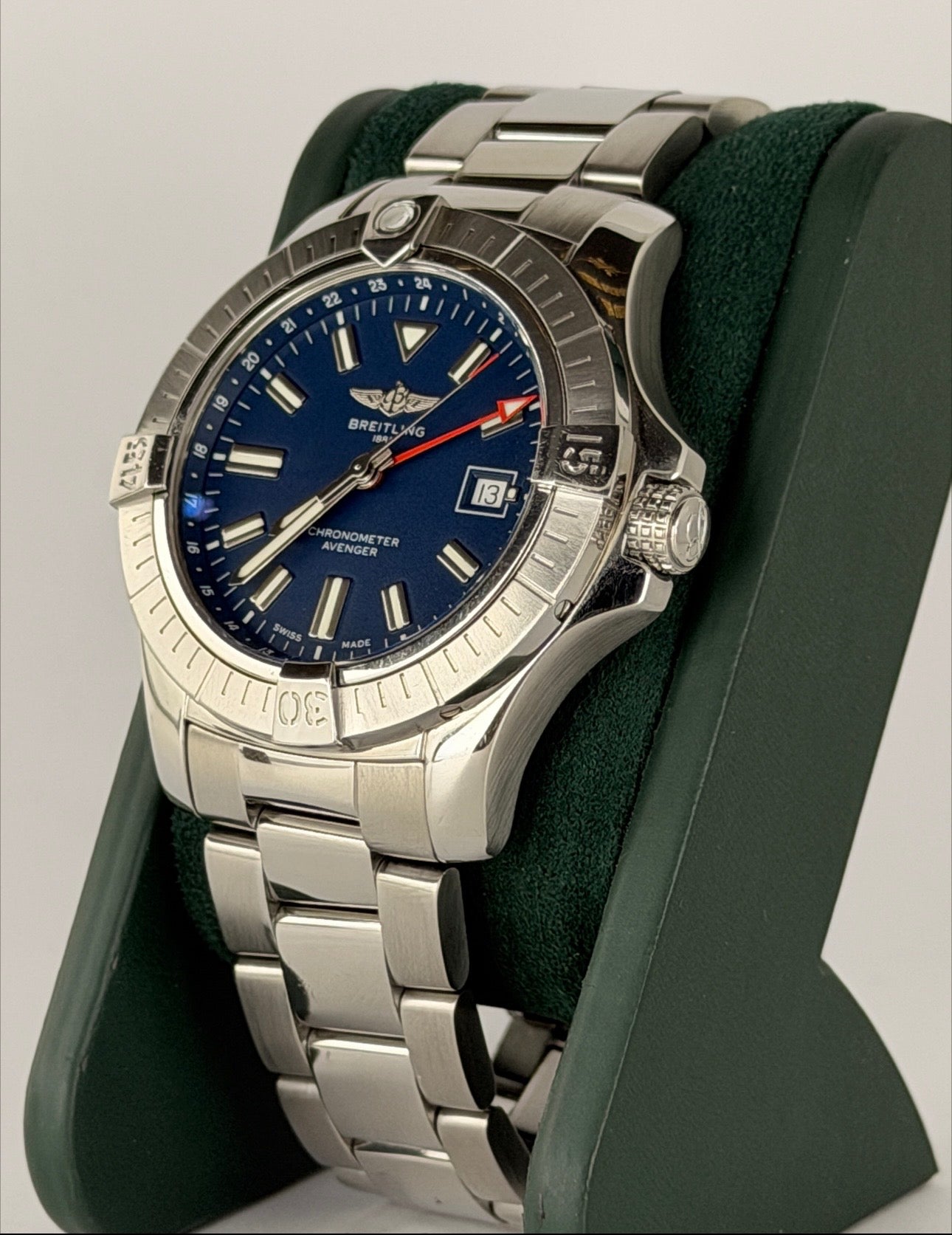 Breitling Avenger Automatic Gmt 45 Box und Papieren Wie Neu Zustand
