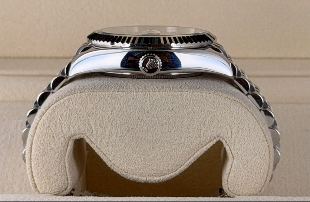 Rolex Sky-Dweller Jubille 2022 Wie Neu Zustand Box und Papieren