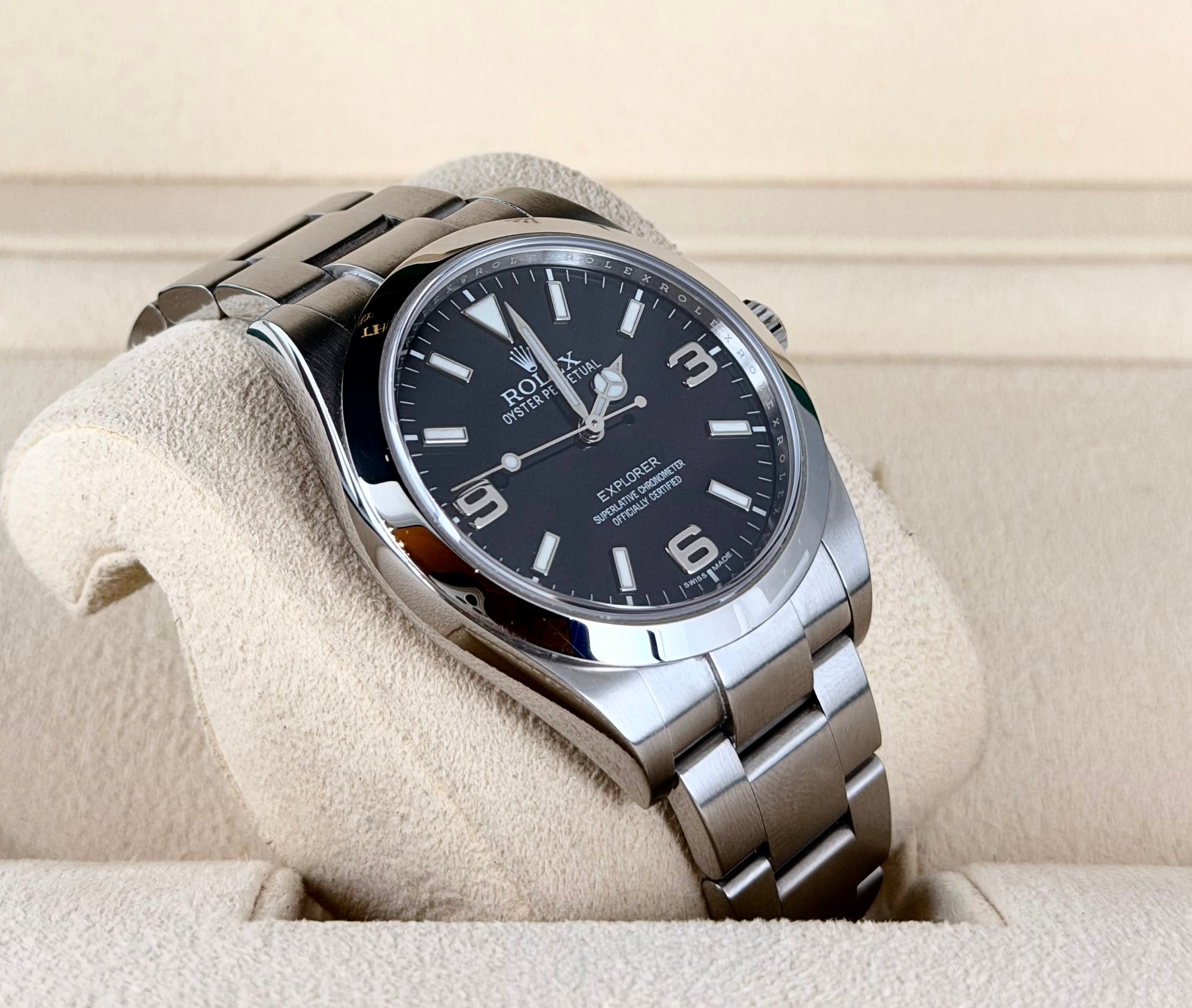 Rolex Explorer 39 MM box und Papieren
