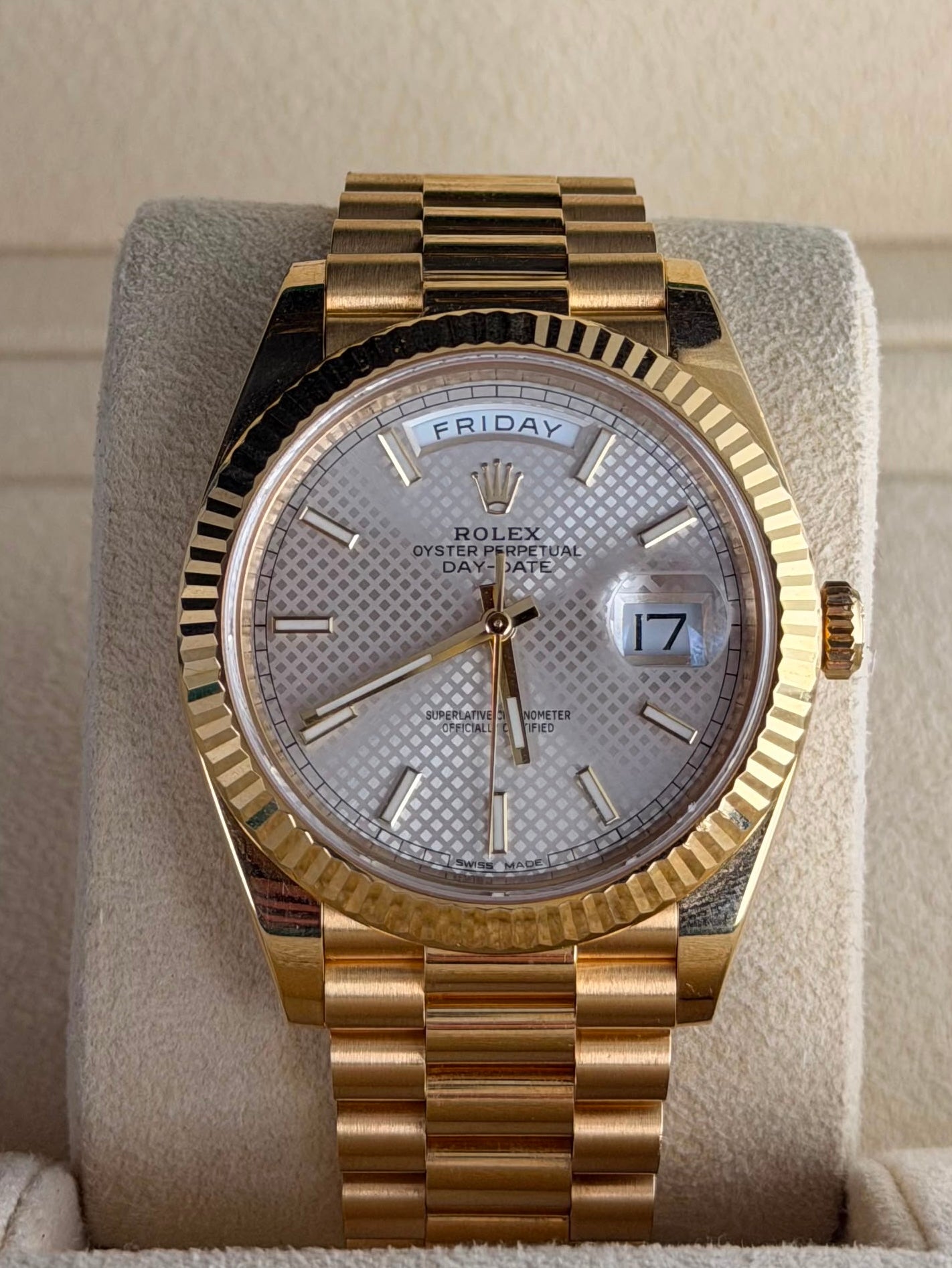 Rolex Day-Date 40 Waffelzifferblatt, Baujahr 2018, 18 Karat Gelbgold