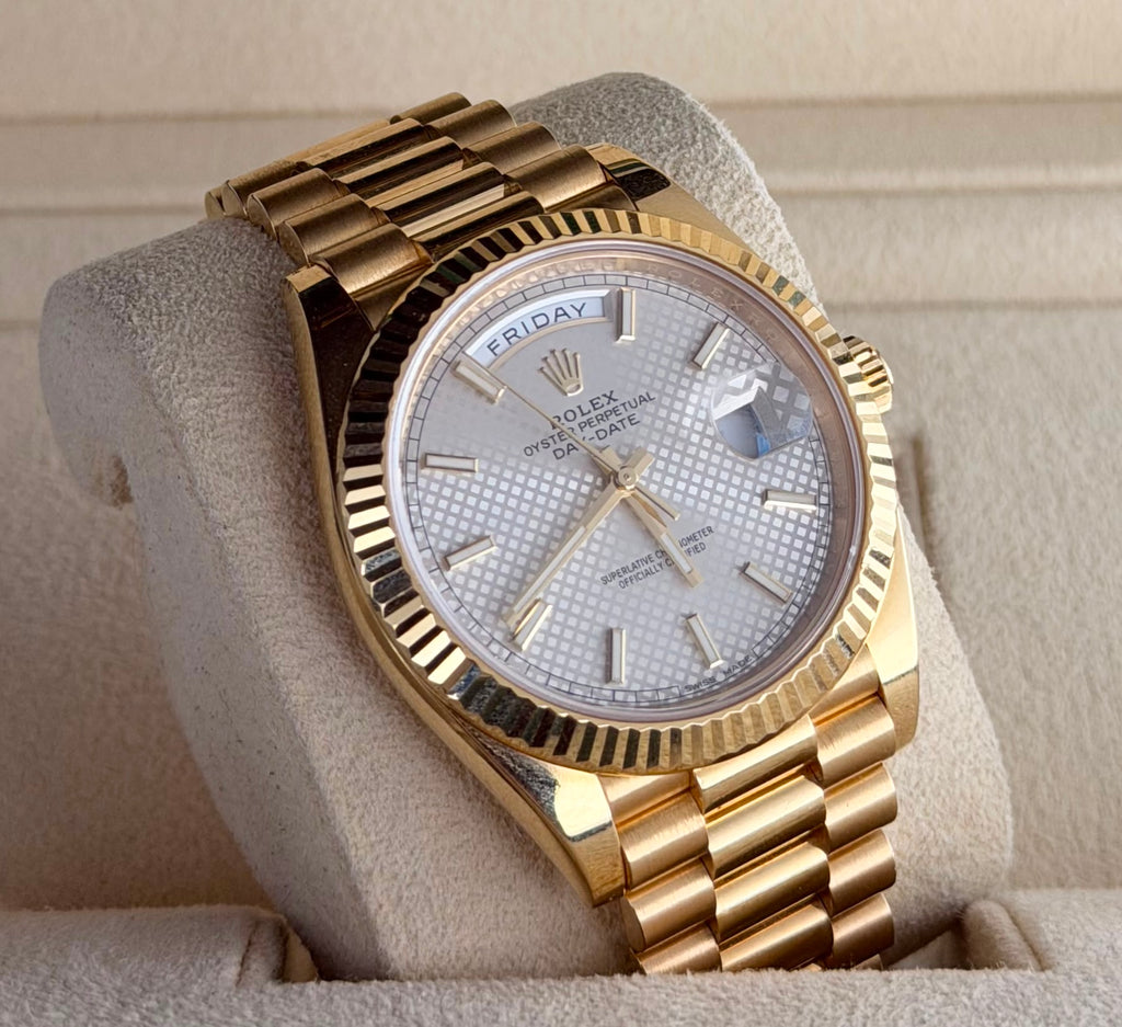 Rolex Day-Date 40 Waffelzifferblatt, Baujahr 2018, 18 Karat Gelbgold