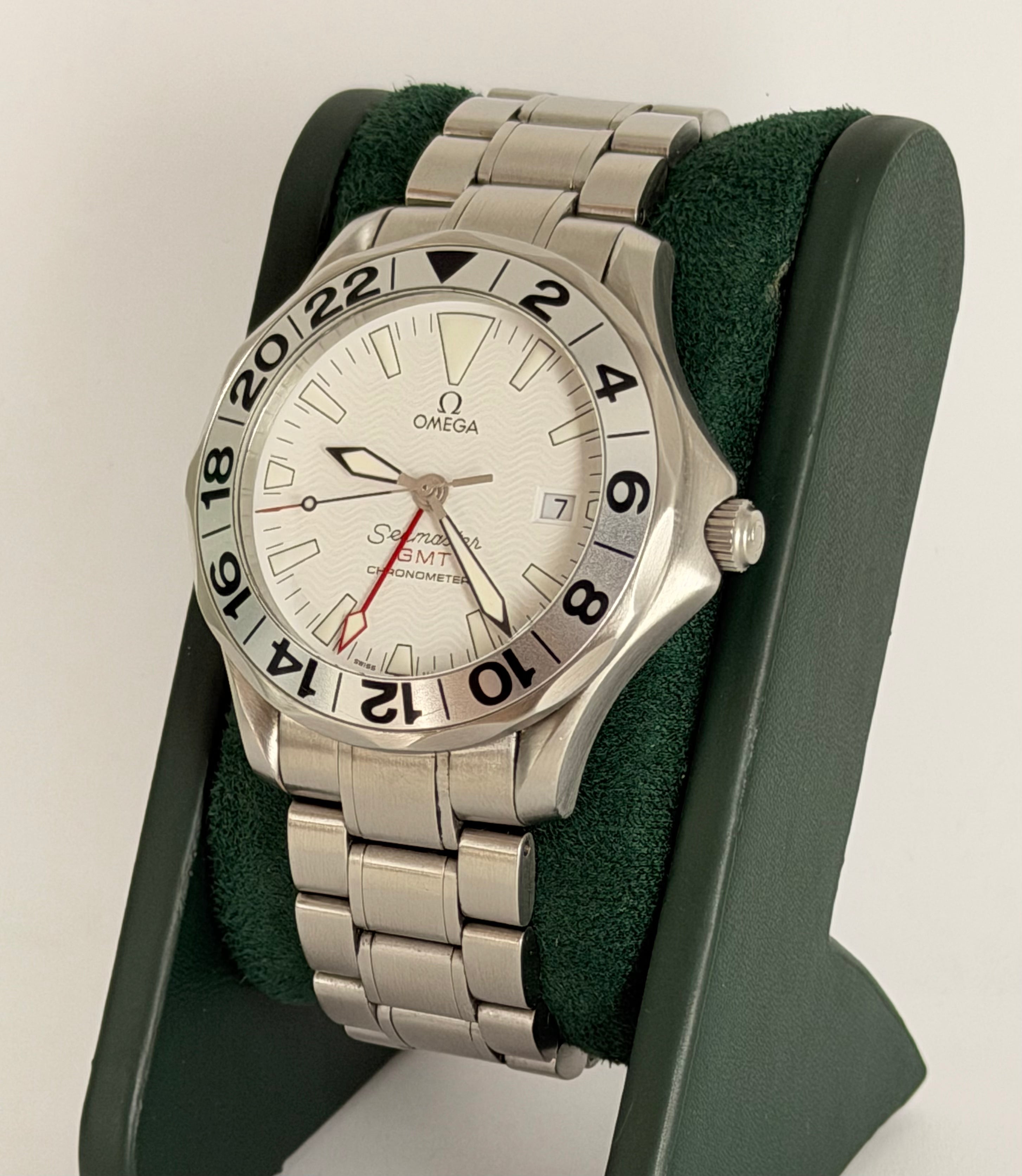 Omega Seamaster Diver 300 M GMT nach Service, mit Box und Papieren