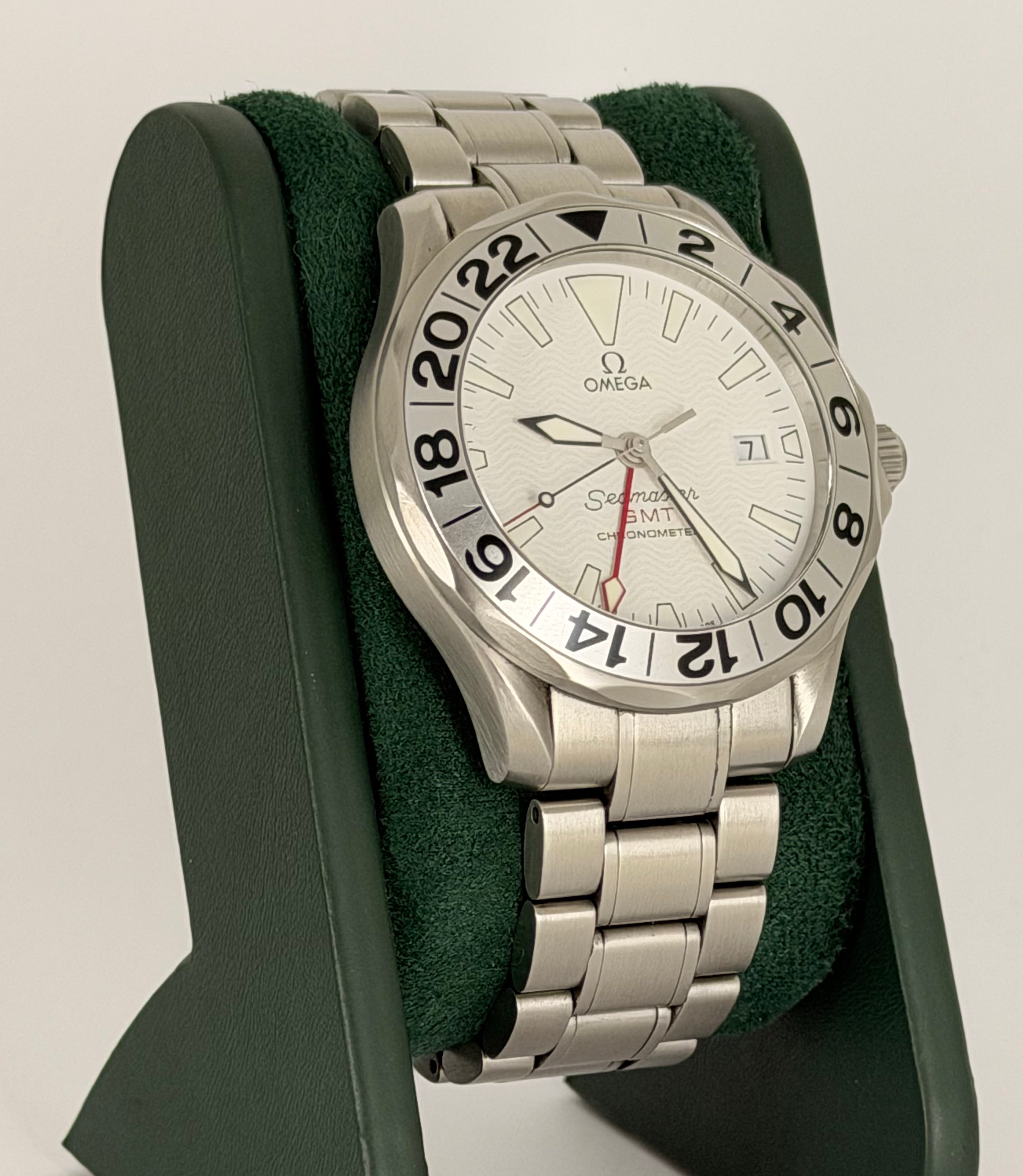 Omega Seamaster Diver 300 M GMT nach Service, mit Box und Papieren
