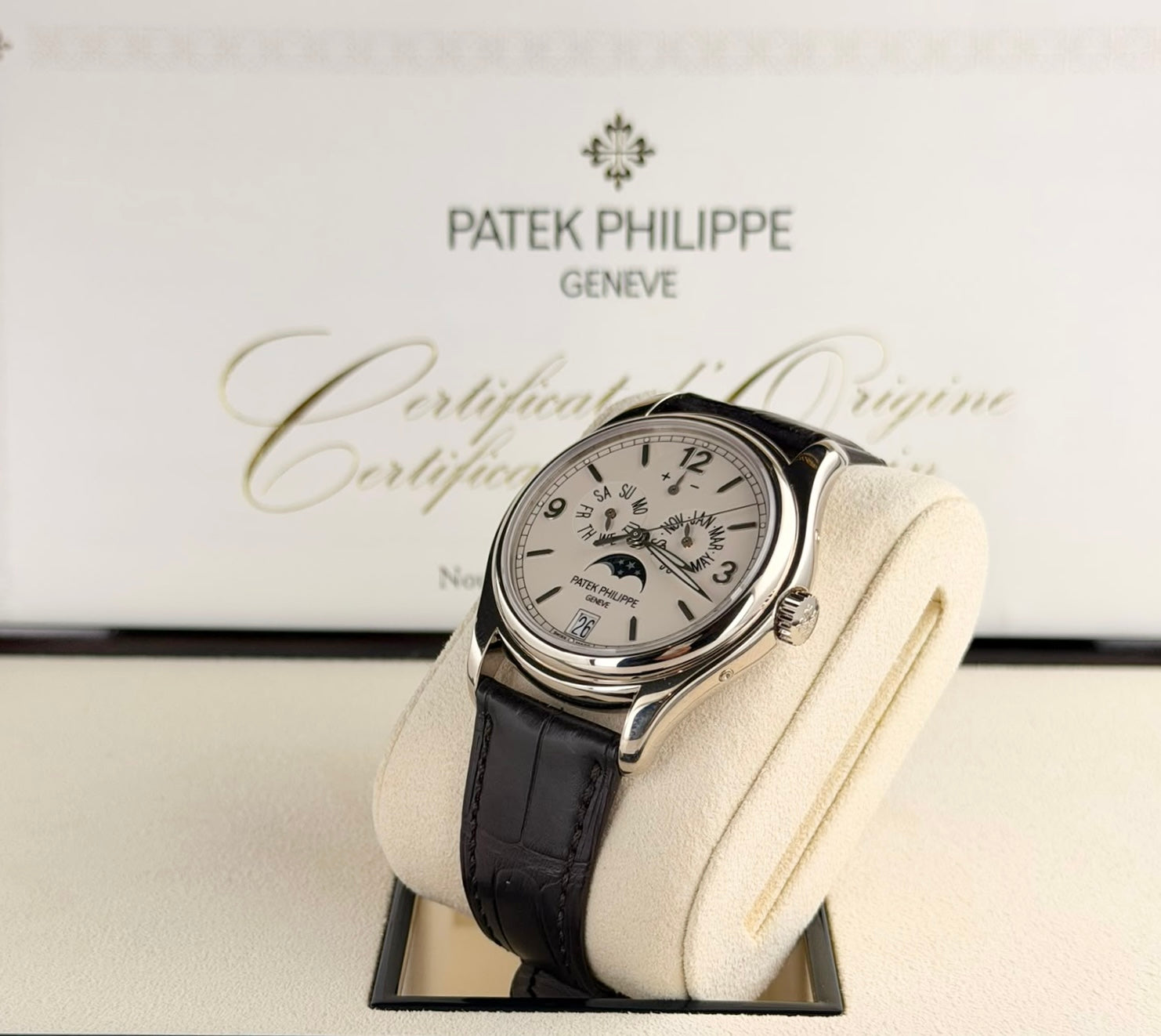 Patek Philippe Annual Calendar Ungetragen Full Set 2018 ! NEW