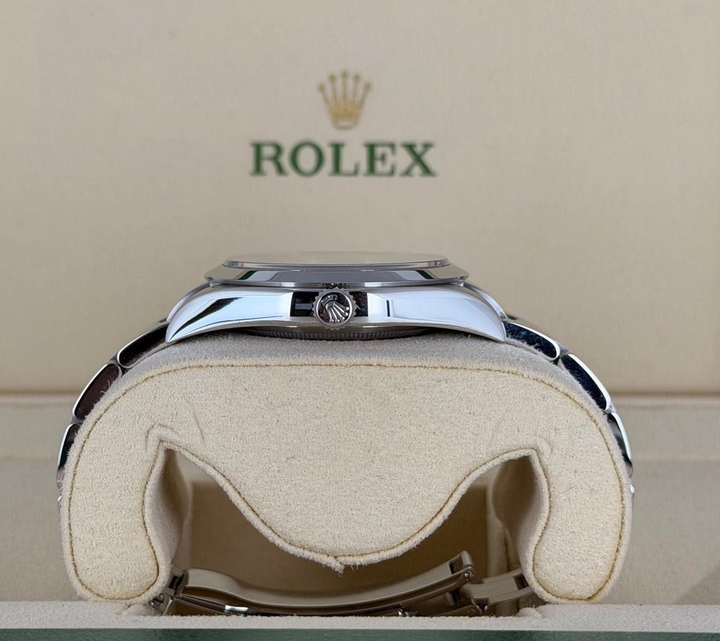 Rolex Explorer 39, Full Set, 2021, neuwertiger Zustand, neue NFC-Karte.