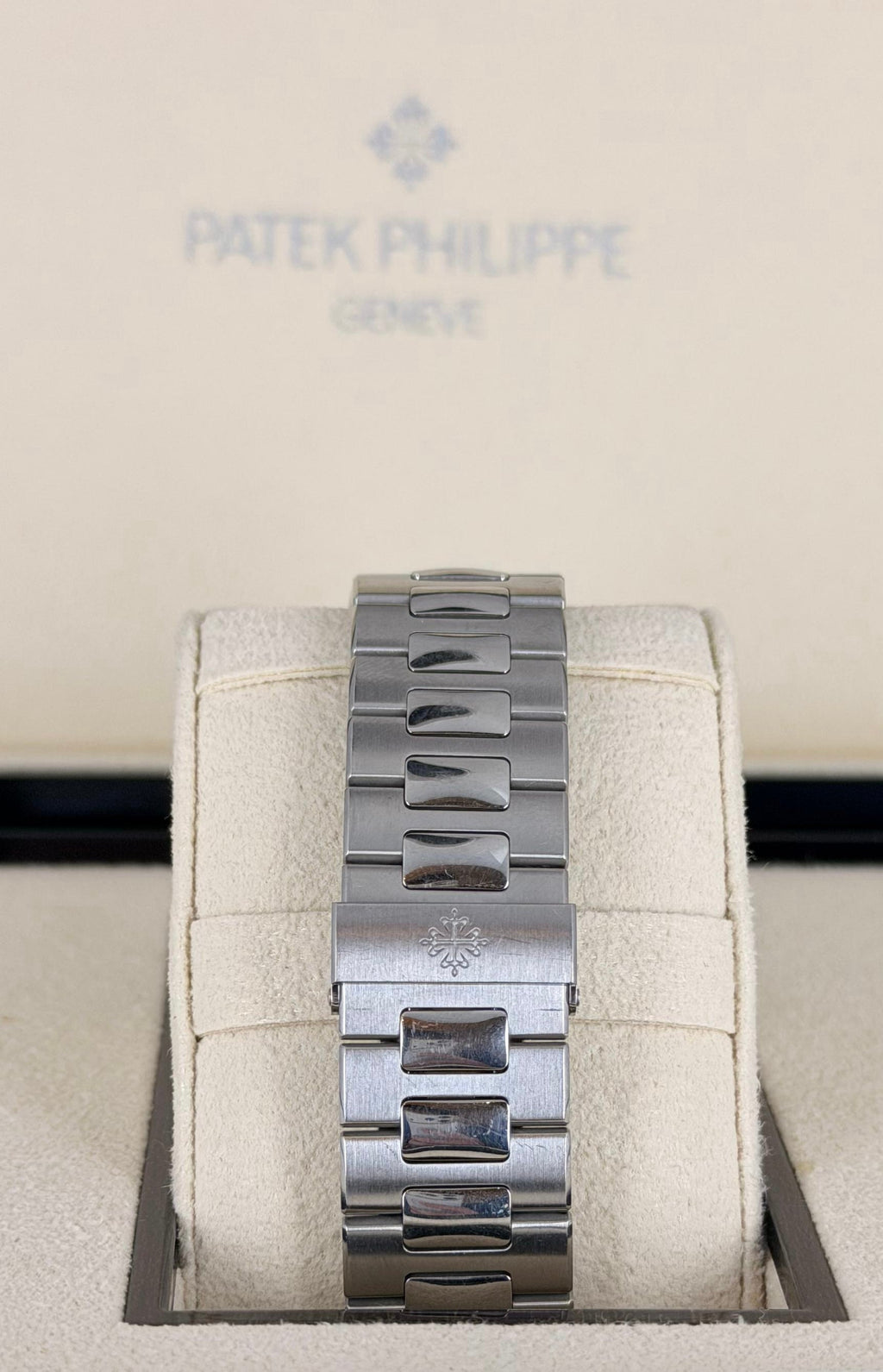 Patek Philippe Nautilus 5711 Blaues Zifferblatt mit Box und Papieren