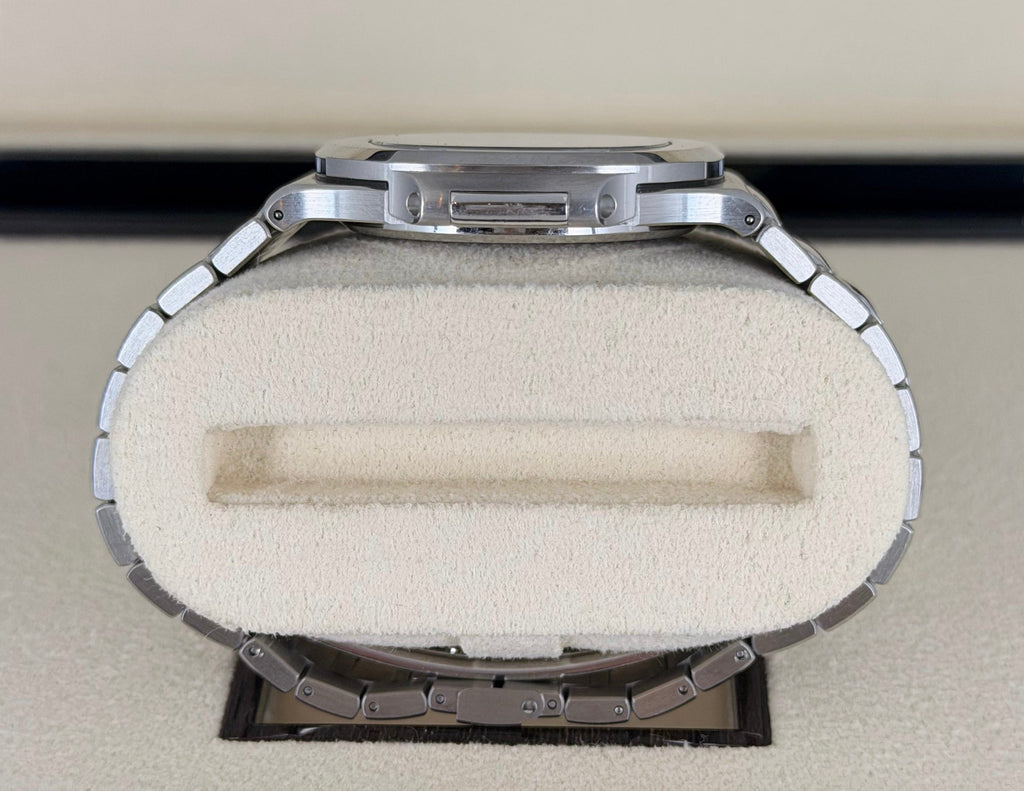 Patek Philippe Nautilus 5711 Blaues Zifferblatt mit Box und Papieren
