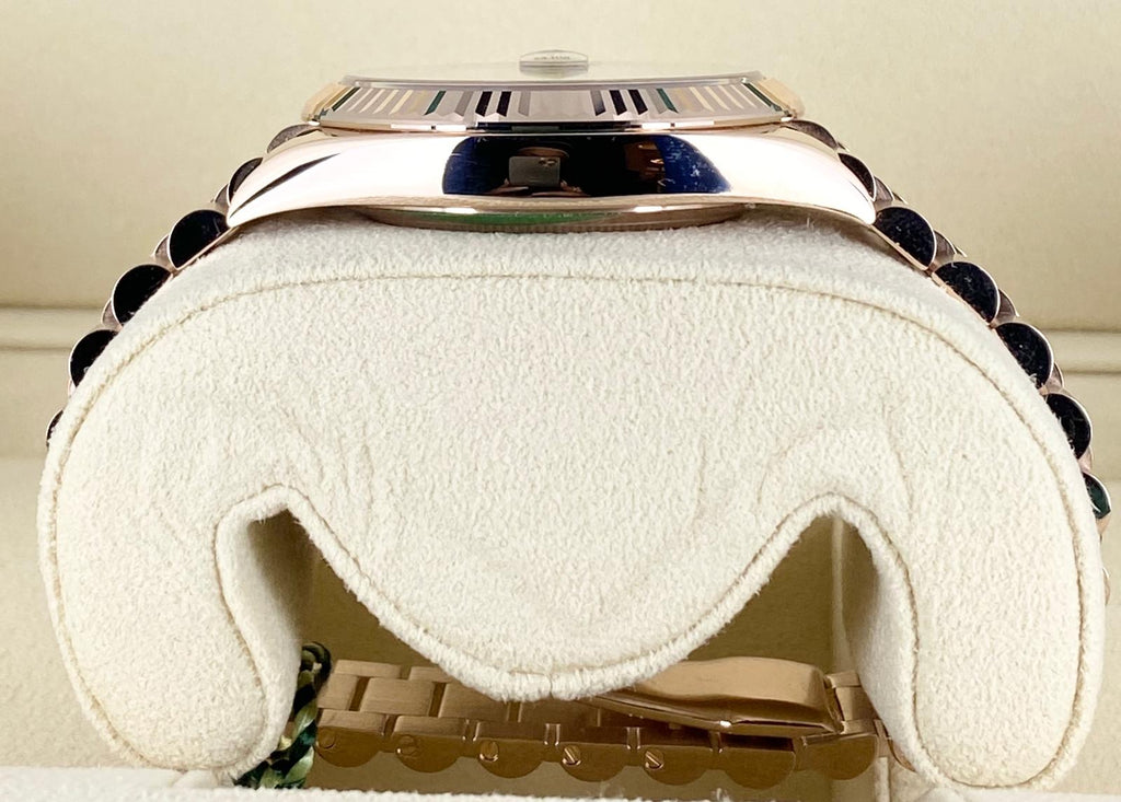 Rolex Day-Date Everose Gold mit Baguette-Diamanten