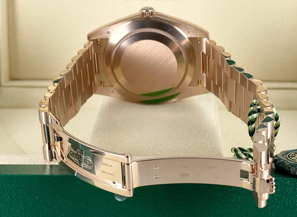 Rolex Day-Date Everose Gold mit Baguette-Diamanten
