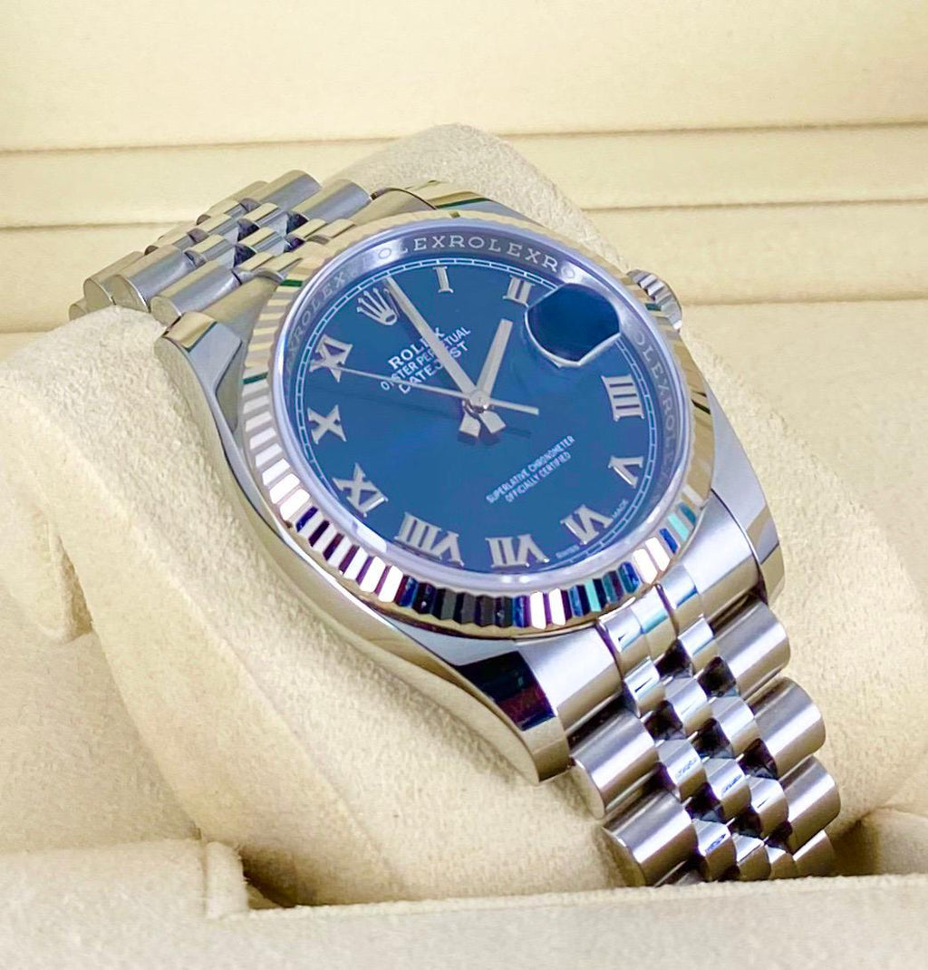 Rolex Datejust 36, blaues Zifferblatt, römische Ziffern, mit Box und Papieren