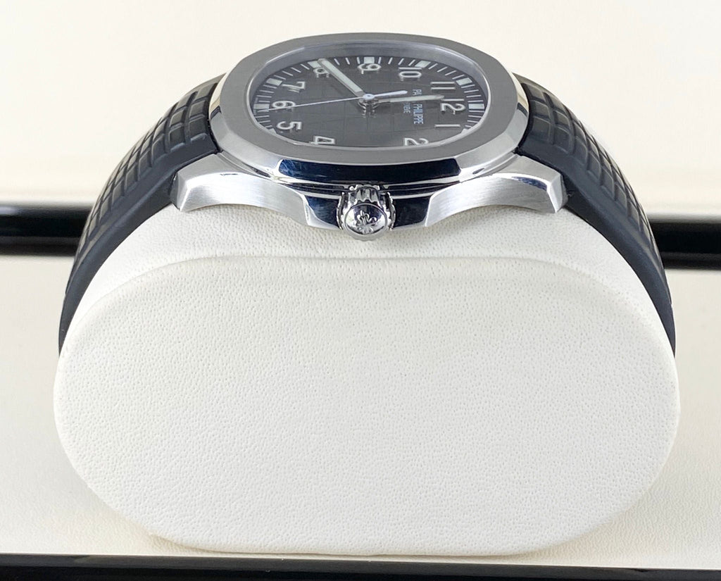 Patek Philippe Aquanaut, Komplettset, 2014, Schwarzes Zifferblatt, Kautschukarmband