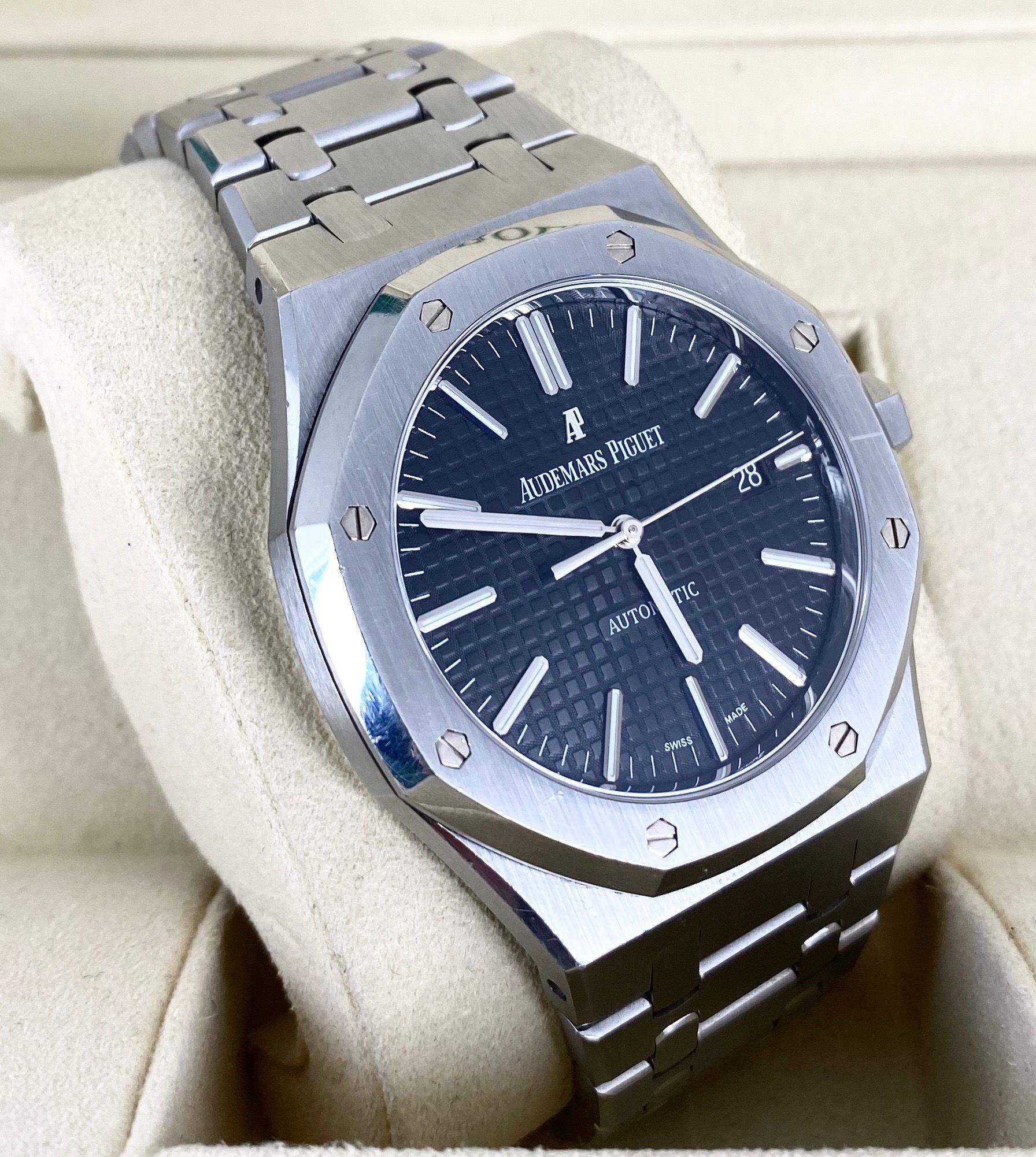 Audemars Piguet Royal Oak Selbstaufzug, 41 mm Stahl, schwarzes Zifferblatt