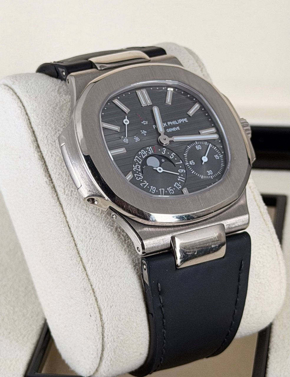 Patek Philippe Nautilus, 2009, sehr guter Zustand, Box und Papiere